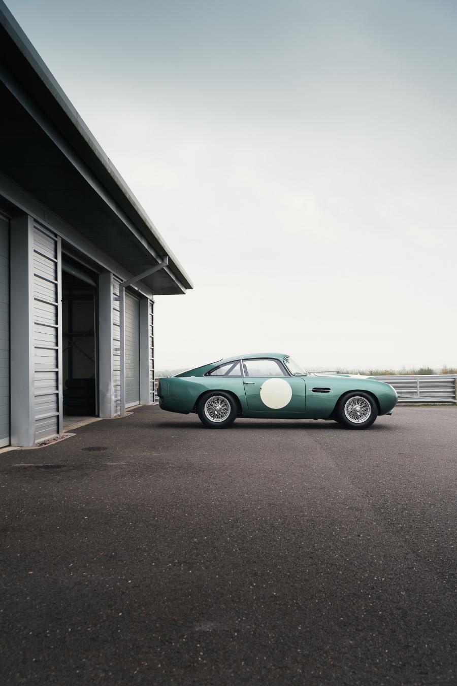  Aston Martin DB4 GT Continuation 2017 года  (WW) (фото 4 из 83)